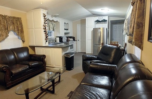Sparta House | Your Home Away From Home on Frogmore Pond