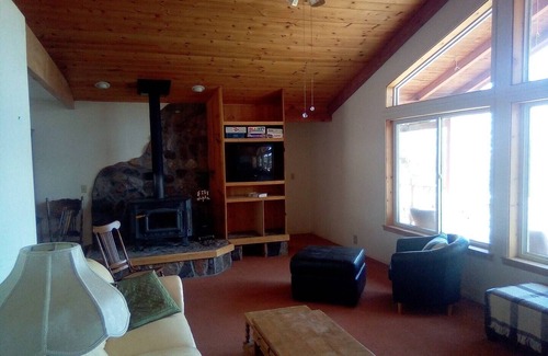 Weldon Cabin | Your home in the Kern River Valley