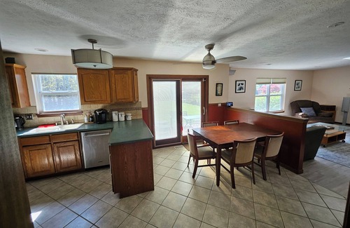 Seven Hills House | Your home retreat nestled in a small quiet tree-lined neighborhood.