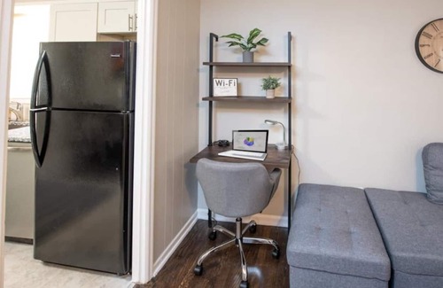 Kansas City House | {Your KC Spot} See Arrowhead from the driveway!