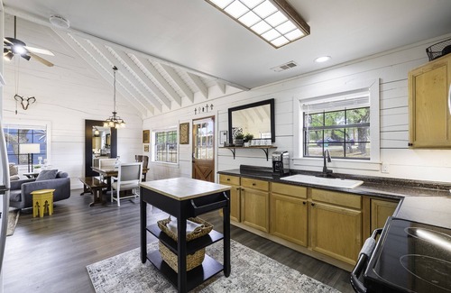 Burnet Cabin | Your Lakefront Escape-The Yellow Door Cabin!