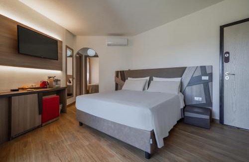 La Maddalena House | Your lovely and elegant home with garden sea view