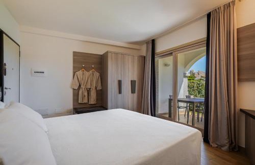 La Maddalena House | Your lovely and elegant home with garden sea view