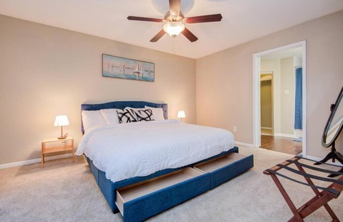Astrodome Apartment | Your Luxurious Getaway in TX Medical Center