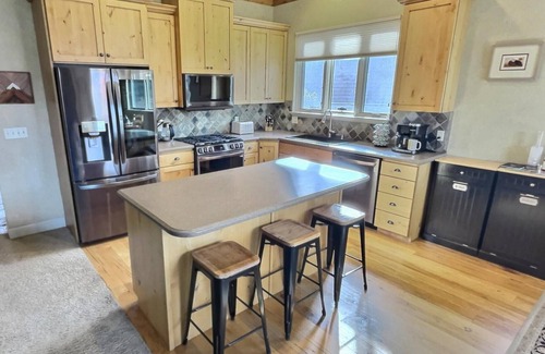 Eden House | Your Luxury Mountain Adventure Home