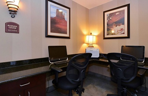 Farmington House | Your Next Vacation is Waiting for You!