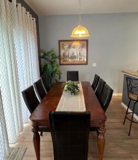 Bellavida House | Your Oasis Awaits! Indulge at Florida Hideaways 4BD Pool Home