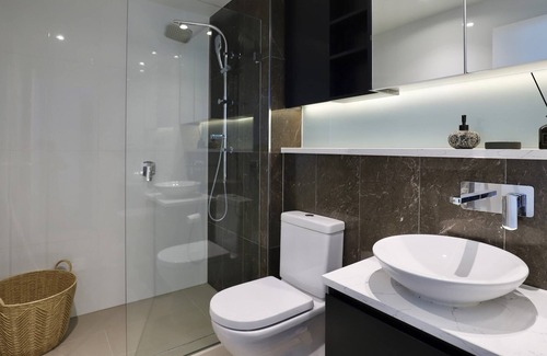 Wentworth Point Apartment | Your Oasis by The Water - Views, Parking, Sunlight