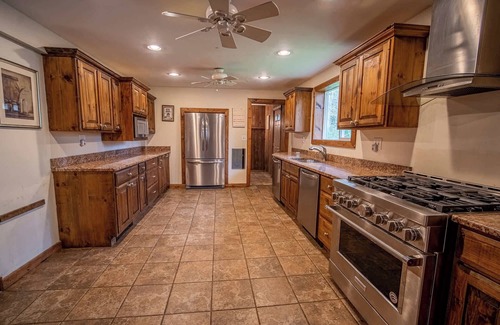 Stephentown House | *Your Own B&B* Su