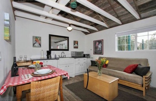 Sebastopol Cottage | Your own Wine Country Cottage