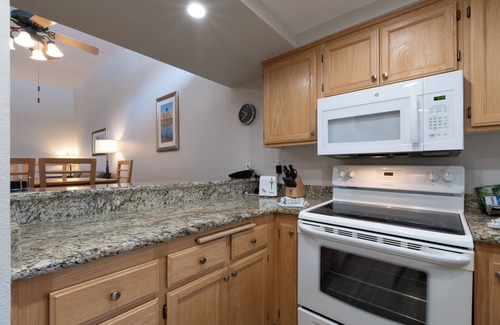 Baristo Hotel | Your Palm Springs Oasis! 2 Spacious Units, Outdoor Pool, Kitchen, Free Parking!