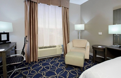 Greater Greenspoint House | Your Perfect Room Awaits! Enjoy Modern Comforts!