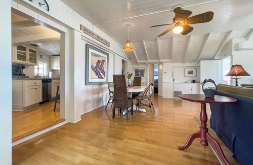 Laguna Beach Cottage | Your perfect short escape: surf, sand and a charming iconic beach cottage.