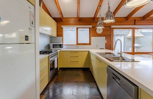 Ballarat North House | Your Private Nature Haven in Ballarat North