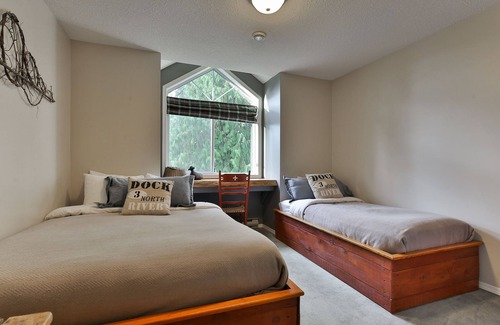 Port Alberni Hotel | Your Private Resort Awaits! Come make memories no matter what the season.