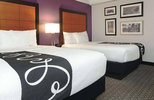 Guasti House | Your Relaxing Getaway Awaits! 2 Pet-Friendly Units Close to Golden Oak Park!