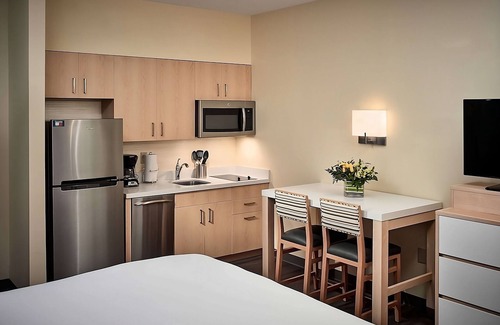 Gwinnett Place Hotel | Your Relaxing Getaway Awaits! 2 Family-friendly units to enjoy. Near Green Space