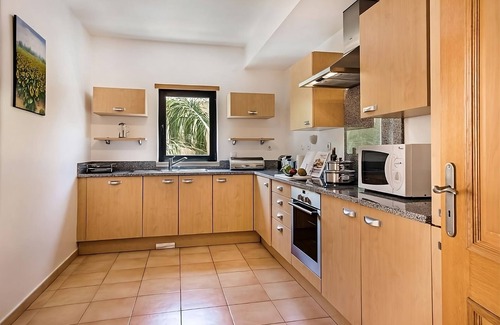 Praia da Luz Hotel | Your Relaxing Getaway Awaits! Fully-equipped Kitchen, 3 Pools, Free Parking!