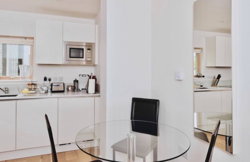 Cambridge Apartment | Your Space Apartments - Cambridge Place