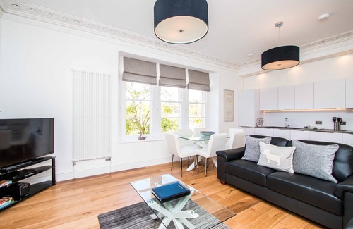 Clifton Apartment | Your Stay Bristol Beaufort House