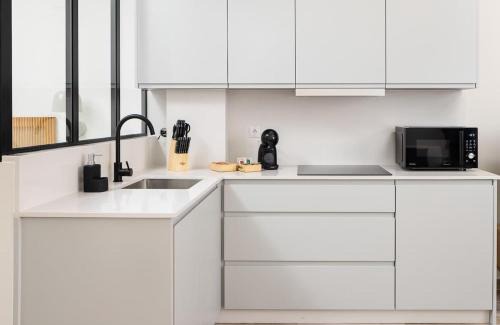 Los Tilos Apartment | Your Urban Retreat in the City Center