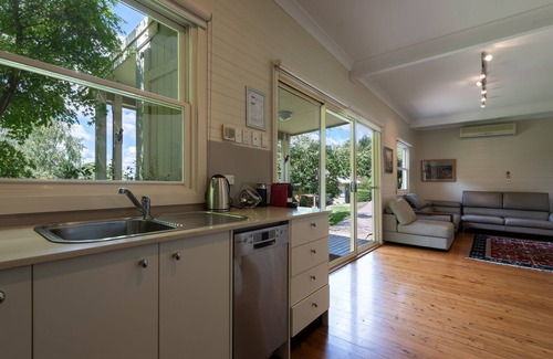Katoomba Cottage | Your very own estate in the Blue Mountains