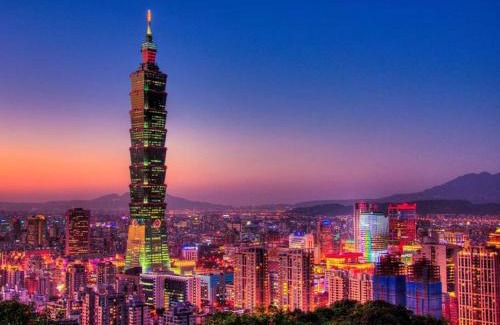 Xinyi Apartment | yourcity 台北101 和 大巨dome旁邊 大空間睡8人