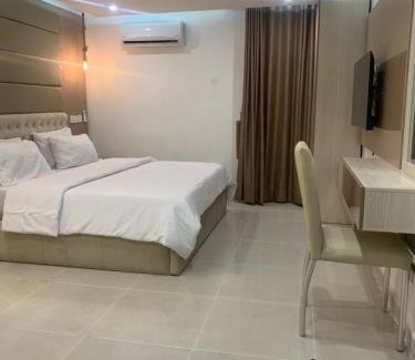 Lekki Phase 1 Hotel | YP George