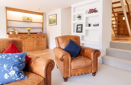 Mawddwy House | YR HEN BOST, family friendly, character holiday cottage in Mallwyd