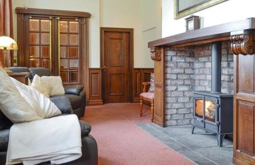 Trawsfynydd House | Yr Hen Fanc