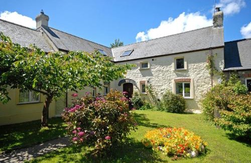 Castlemorris House | Yr Hen Felin