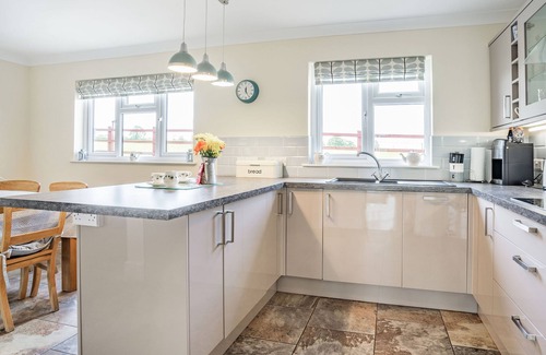 Llanedy Cottage | Yr Hen Ffald
