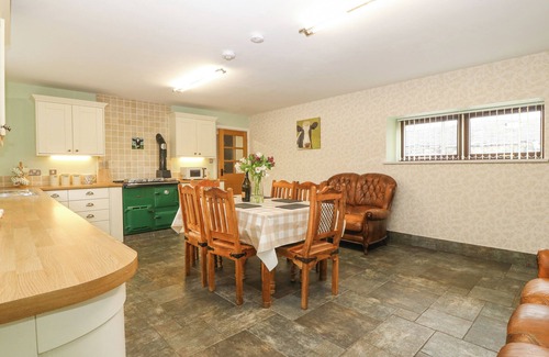 Dinas Cottage | Yr Hen Stabl