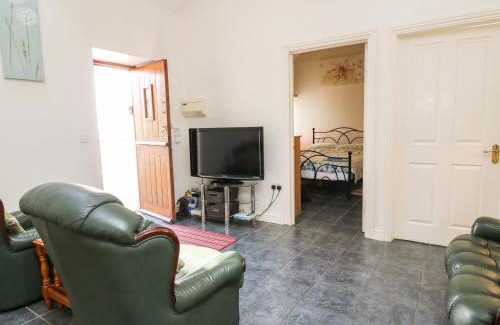 Carmarthen House | Yr Hen Ysgubor