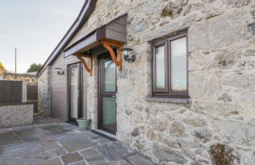 Llanddona House | Ysgubor Ddegwm Bach