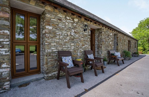 Llanedy Cottage | Ysgubor Hir