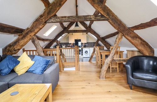 Dolgellau Cottage | YSGUBOR LAS, family friendly, character holiday cottage in Dolgellau