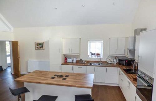 Cemaes Bay House | Ysgubor Newydd