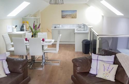 Boncath House | Ysgubor - The Barn
