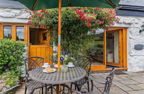 Llanrwst House | Ysgubor Wen