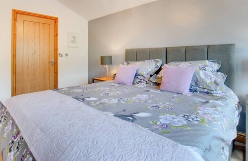 Lixwm House | Ysgubor y Graig in the beautiful Holywell