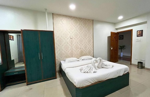 Sualkuchi Hotel | YSM Grand