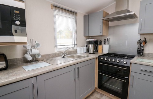 Borth Cottage | YSTWYTH 26, pet friendly, country holiday cottage in Borth