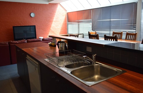 Melbourne Central Business District Hotel | YTI Garden Hotel