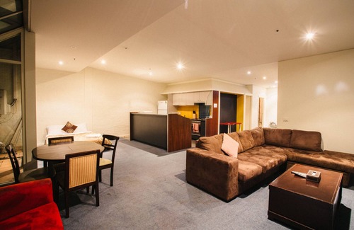 Melbourne Central Business District Hotel | YTI Garden Hotel