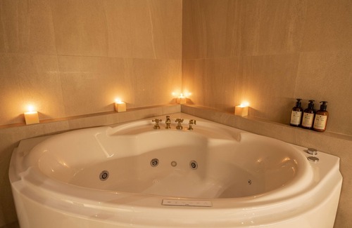 Candolim Hotel | YU Hotel Candolim