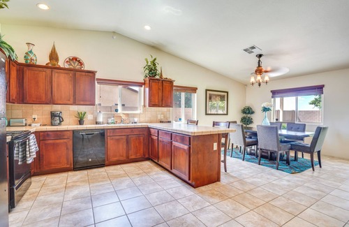 Yuma House | Yuma Family Home w/Covered Patio + Grill!