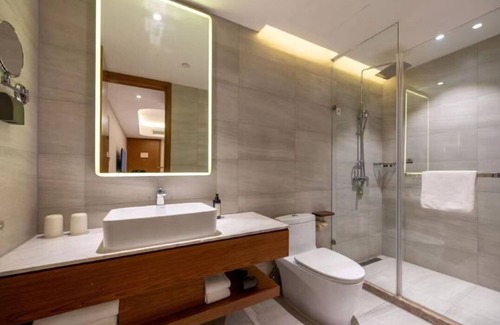 Middle Chaoyang Hotel | Yunli Hotel Ghost Street Sanlitun