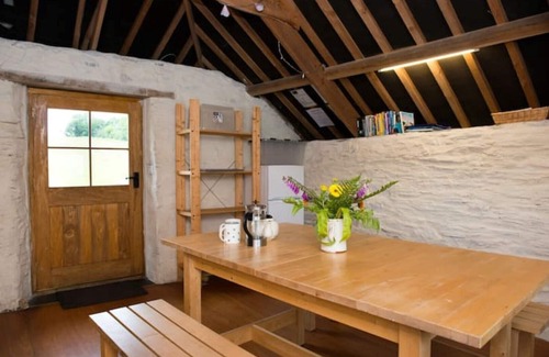 Lanteglos Cabin | Yurts Cornwall - Tremeer Farm