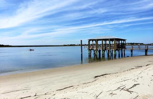 Tybee Island House | Zabana Cottage by Tybee Vacation Rentals